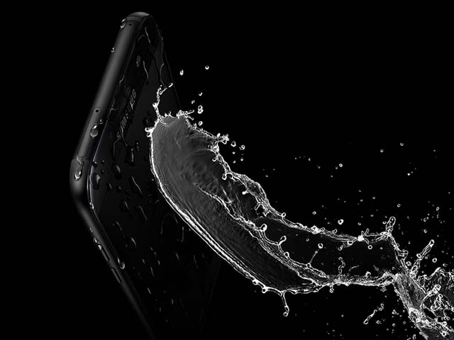 Meski Tahan Air, Samsung Galaxy A7 2017 Tetap Ada Plus Minusnya