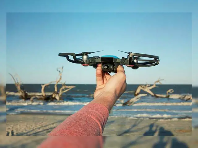 DJI Spark Jadi Solusi Bagi Penggemar Drone Ukuran Mini