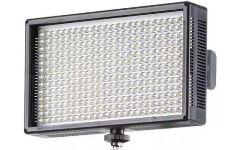 Perlengkapan Kamera Yang Dibutuhkan Untuk Membuat Video 6 LED-Video-light