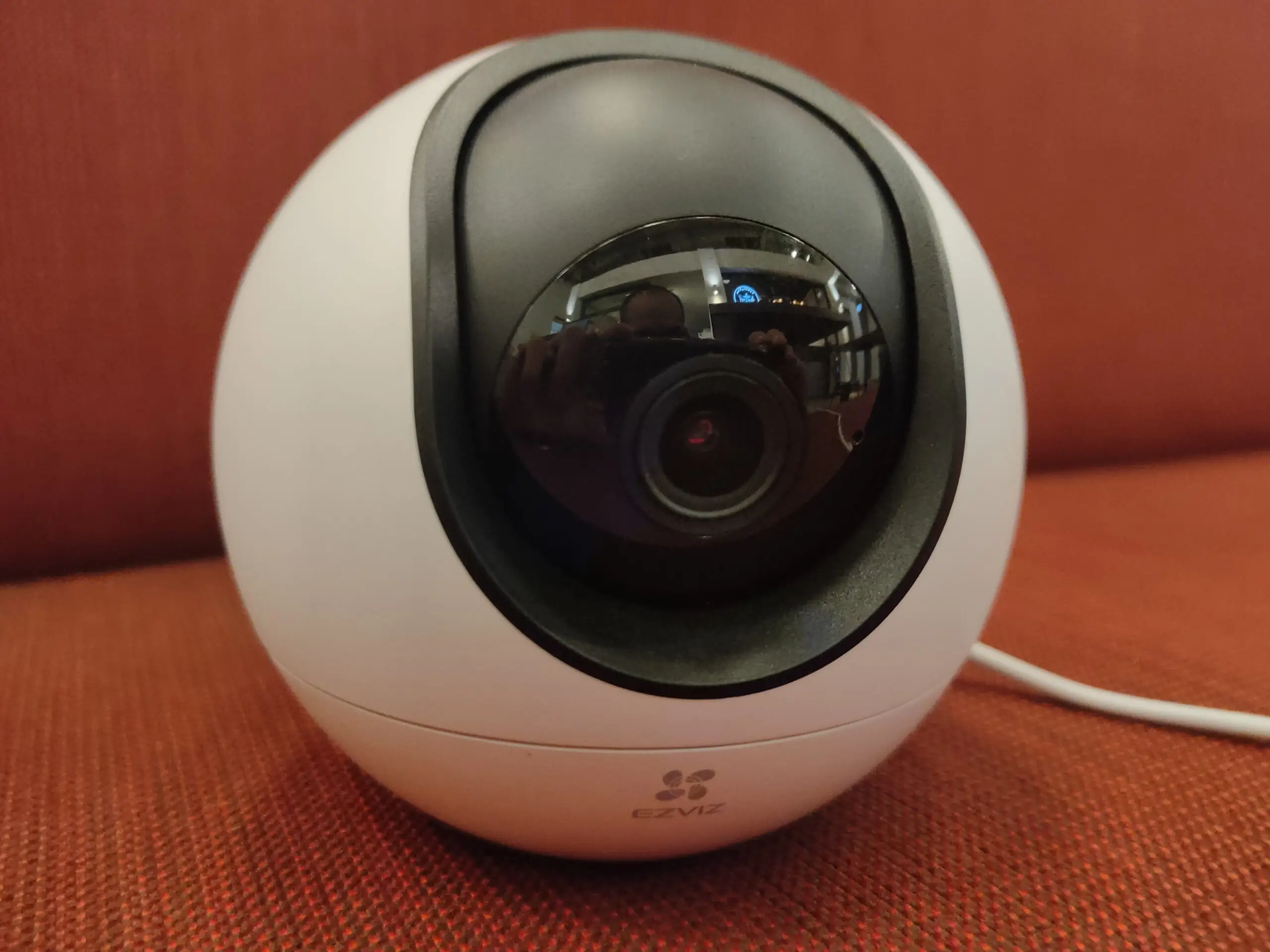 Review EZVIZ C6, Kamera Pengawas Berbasis Teknologi AI dan Fitur Lengkap 2 EZVIZ C6 - Desain